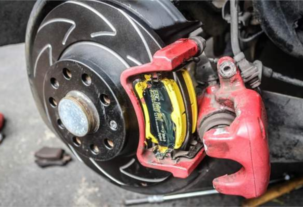 Golf GTI brake discs and pads replacement
